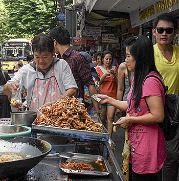 'A Street Vendor in Bangkok' by Asienreisender
